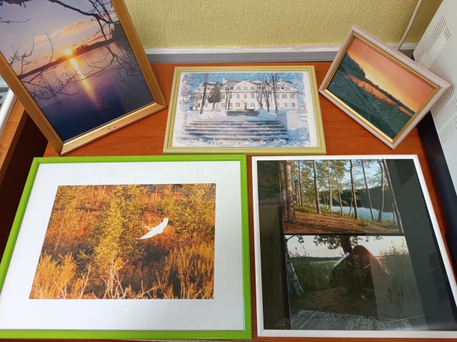 18.08.2024. - 23.08.2024. Istras bibliotēkā apskatāma izstāde "Mirkļa pieskāriens" veltīts Pasaules fotogrāfijas dienai.